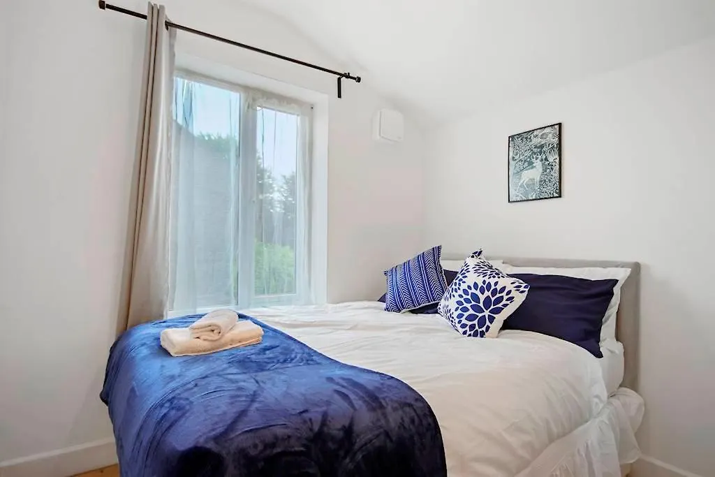 Canning Town 4 Bed Flat Sleeps 7- For Groups, Families And Contractors- With Free Parking London 0*,