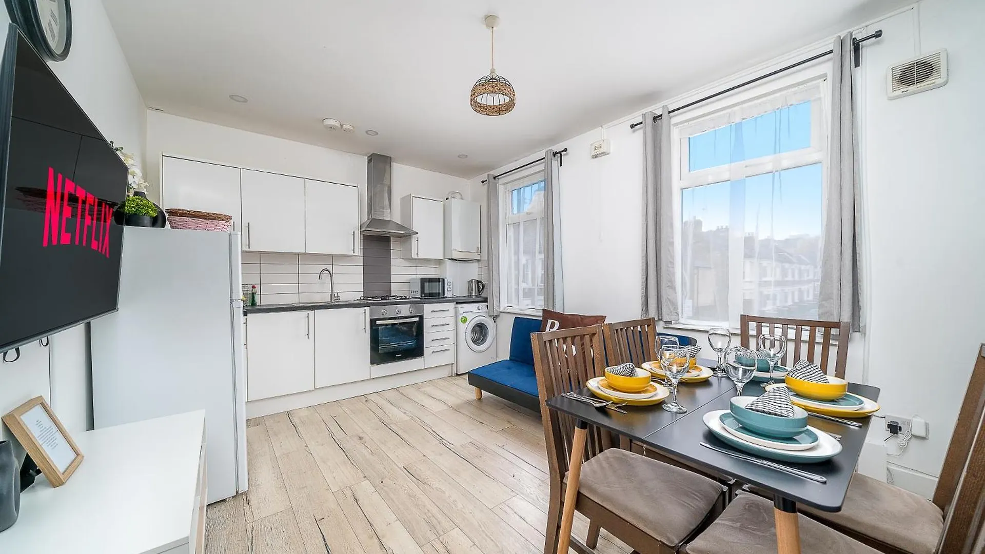 Apartment Canning Town 4 Bed Flat Sleeps 7- For Groups, Families And Contractors- With Free Parking London United Kingdom